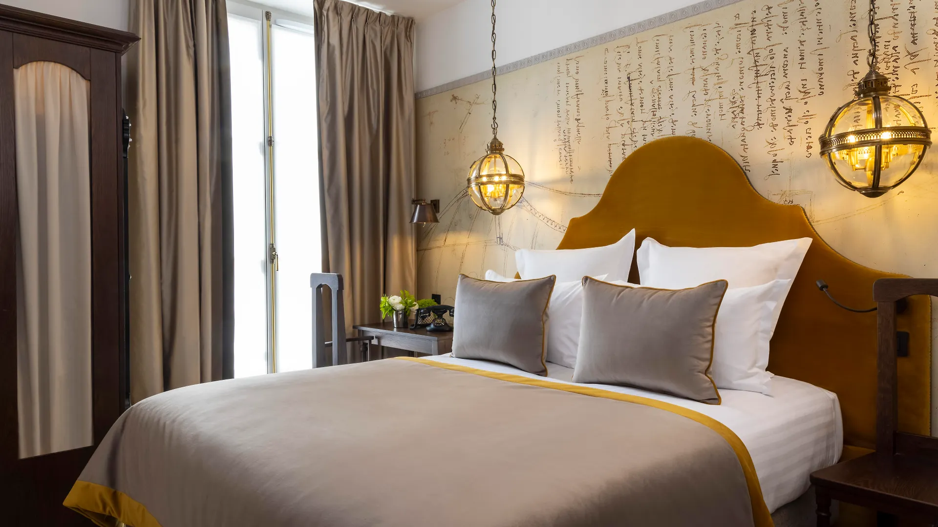 ***  Hotel Bersolys Saint-Germain Paris France